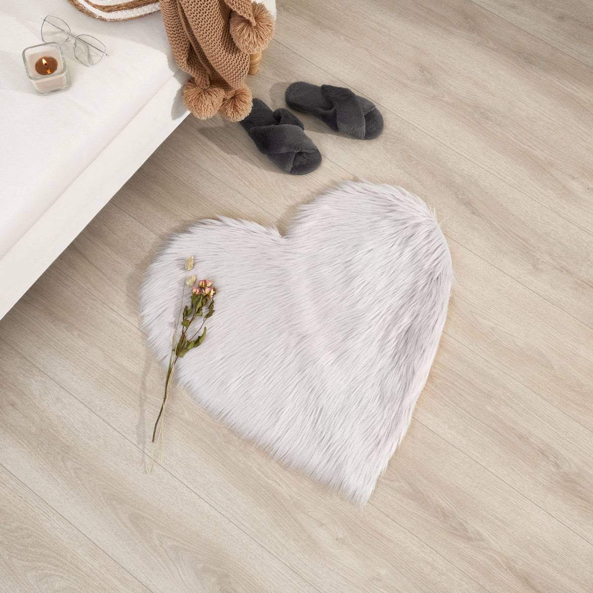 Faux Sheepskin Heart Rug - Grey