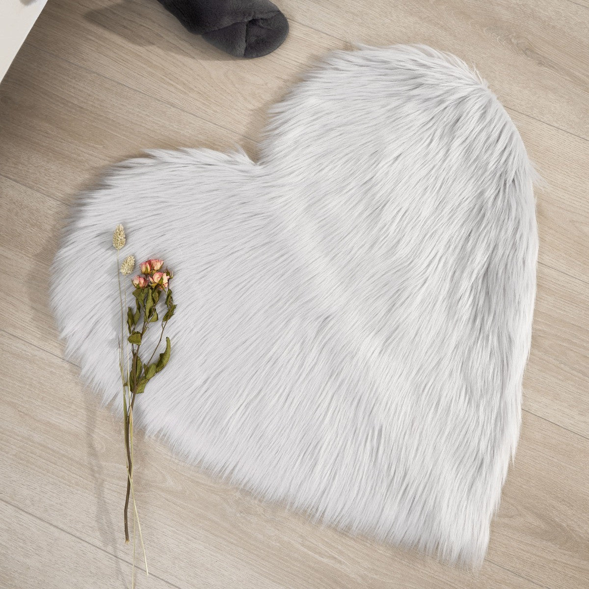 Faux Sheepskin Heart Rug - Grey